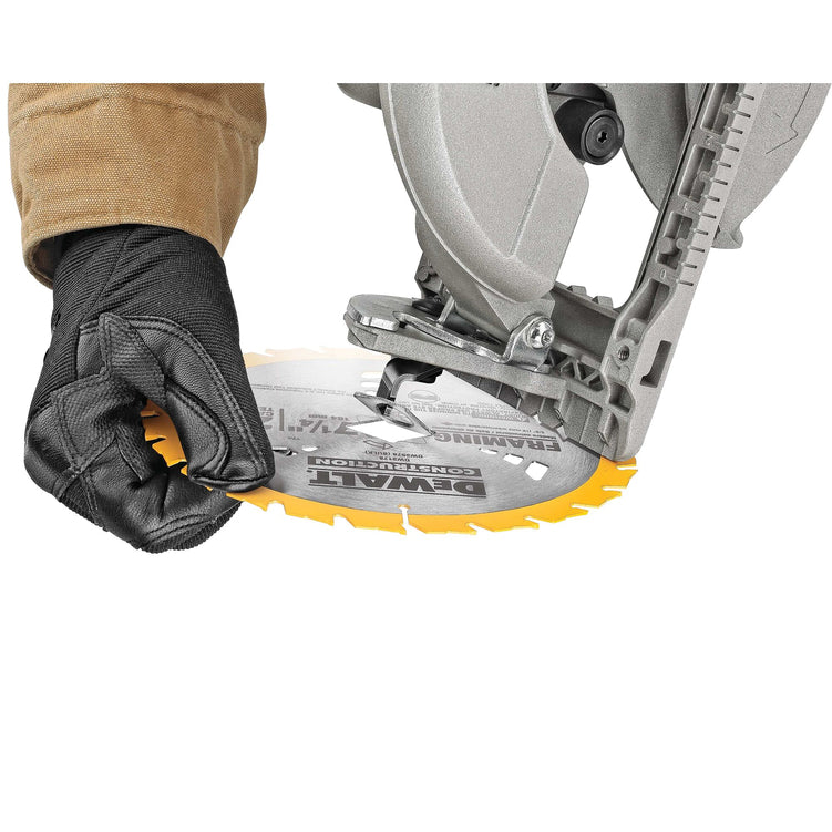 15-Amp 7-1/4-in Worm Drive Corded Circular Saw