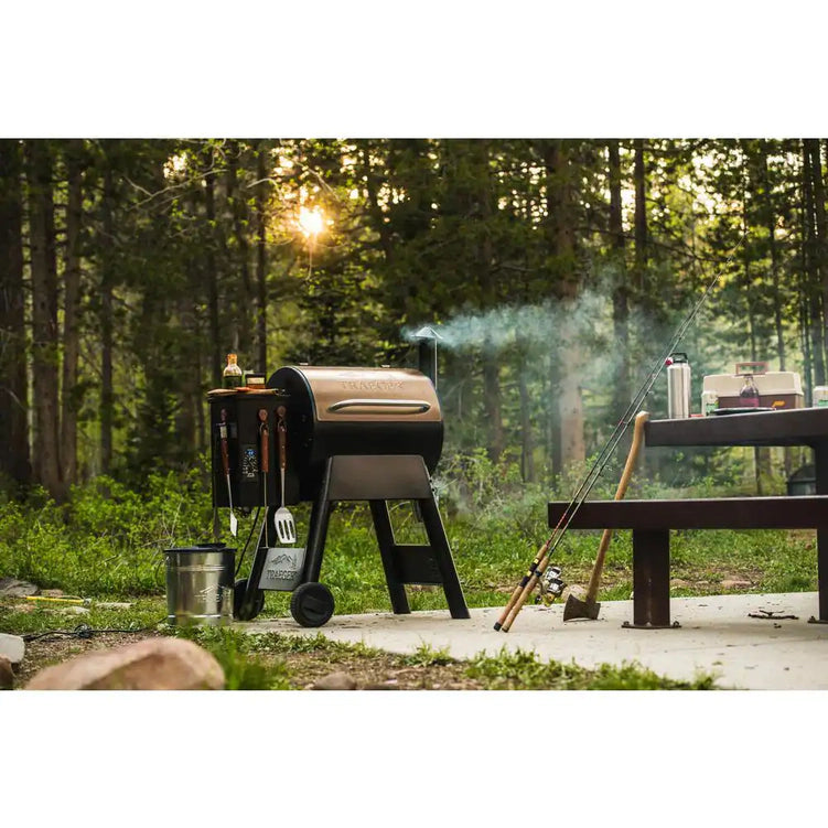 Pro Series 22 Pellet Grill in Bronze